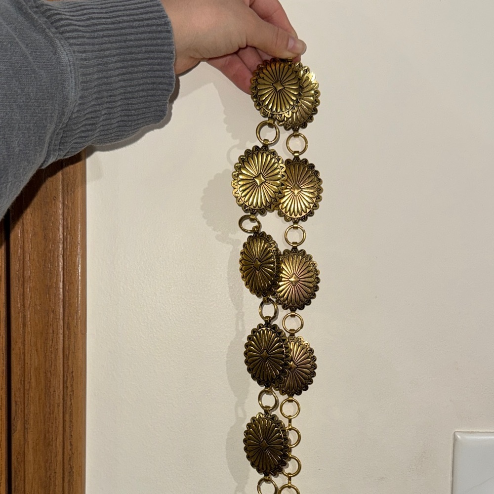 Antique-Style Gold Concho Belt Pieces - Picture 2 of 2